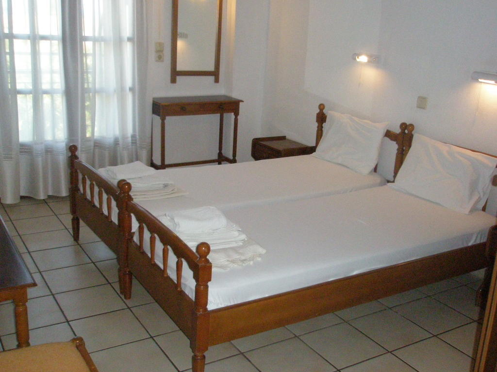 Viki Studios And Apartments Skala Potamias  Room photo